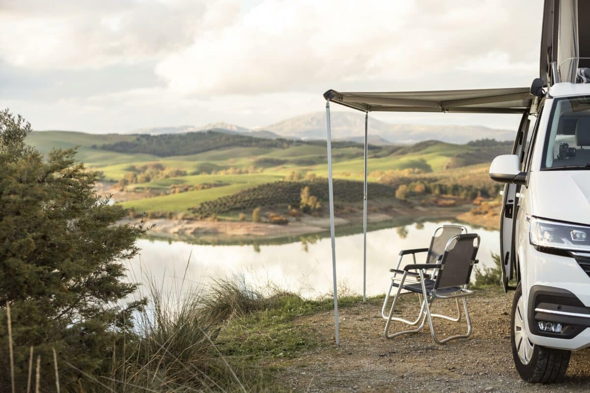 Location de van : quelle formule adopter pour des vacances sereines ?