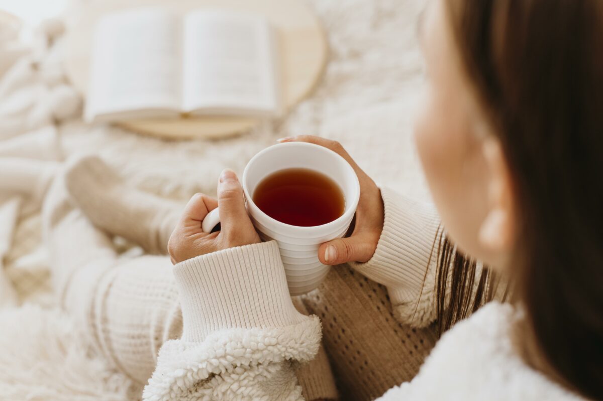 Boire un thé mélangé par un spécialiste, c'est un peu voyager dans de lointaines contrées à la découverte de saveurs inédites