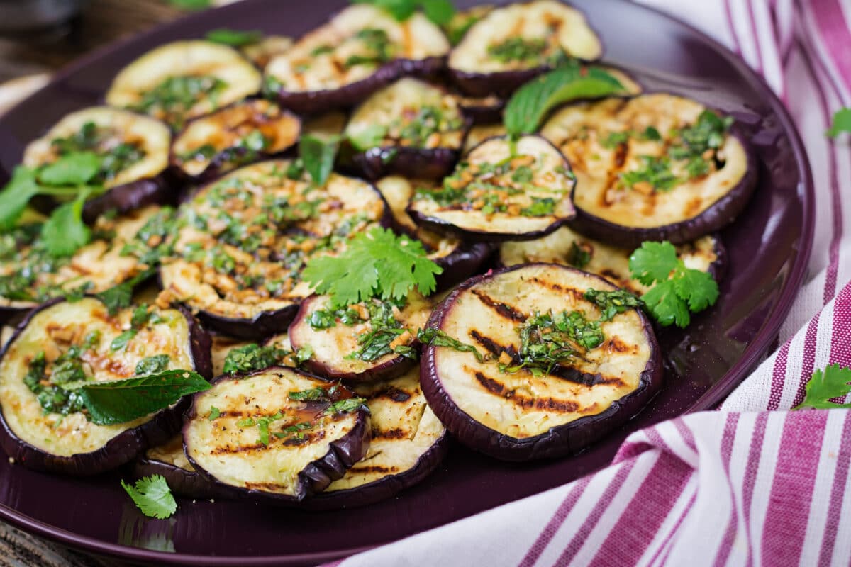 Grillée et savoureuse : l'aubergine, une icône de la table française