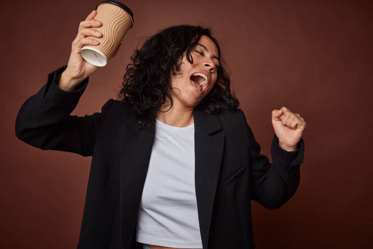 Le café peut donner un coup de boost, énerver voire exacerber les symptômes d'une anxiété sous-jacente.