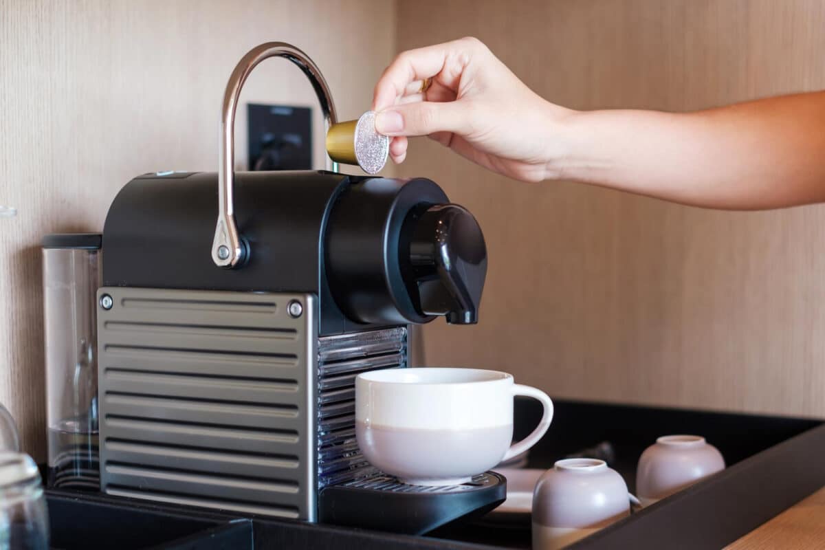 Préservez la pureté de votre café : l'acide citrique peut être un allié, mais chauffé, il devient un ennemi pour votre machine c'est à dire du citrate de calcium impossible à retirer