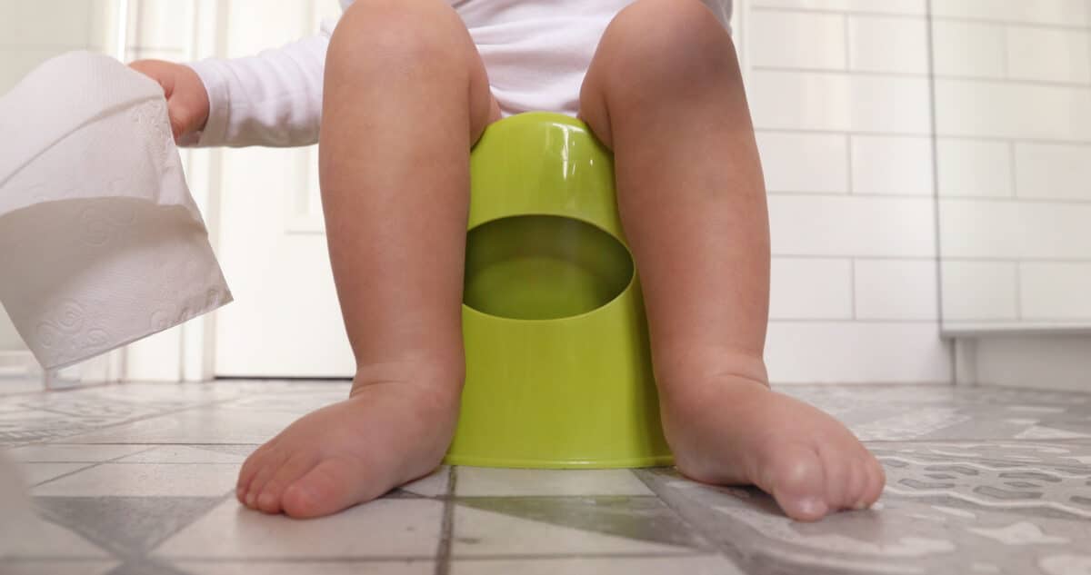 Le confort naturel : les plus petits ont une position idéale sur le pot grâce à leurs genoux plus hauts